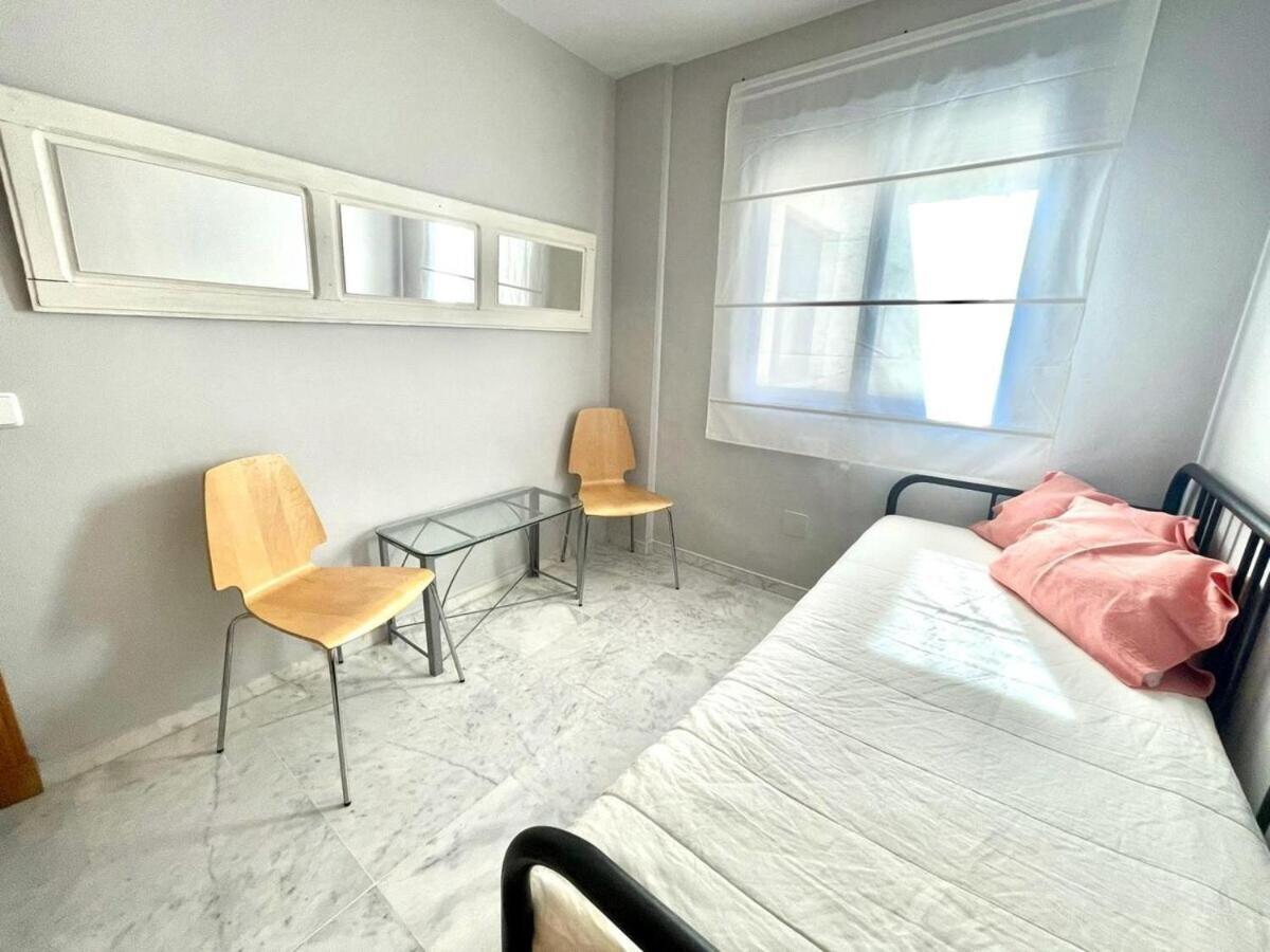 Calu Homes Duplex Cerca Playa De Huelin Málaga Eksteriør billede