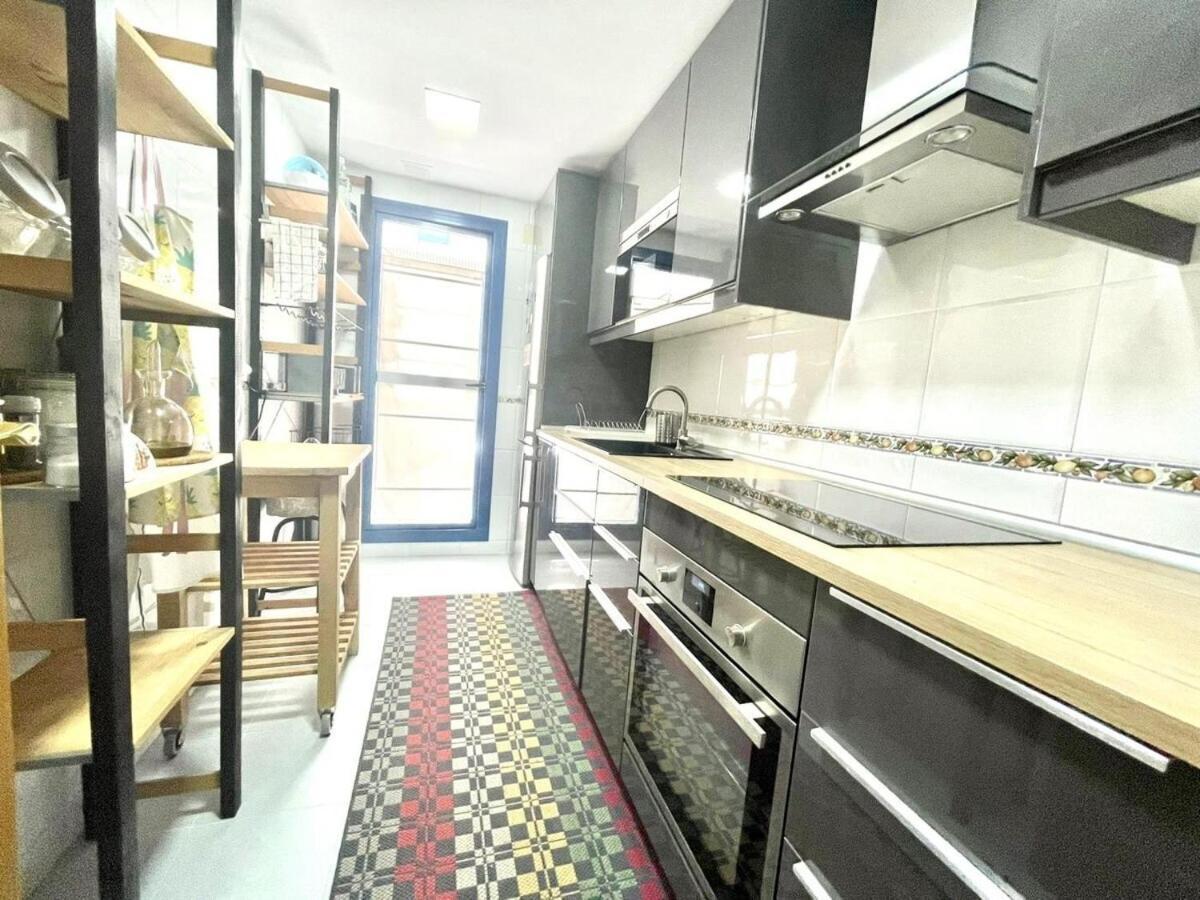 Calu Homes Duplex Cerca Playa De Huelin Málaga Eksteriør billede