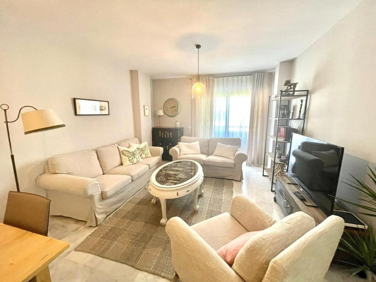 Calu Homes Duplex Cerca Playa De Huelin Málaga Eksteriør billede