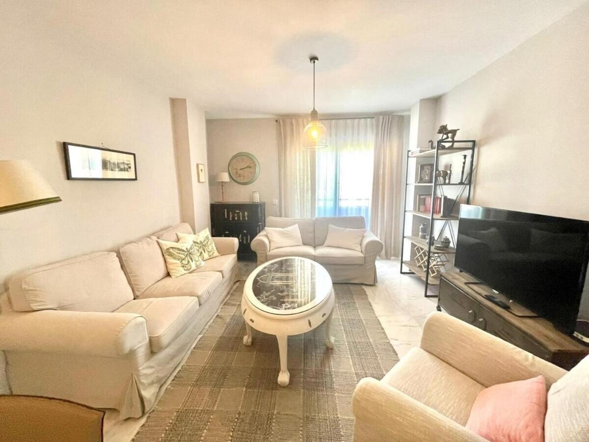 Calu Homes Duplex Cerca Playa De Huelin Málaga Eksteriør billede