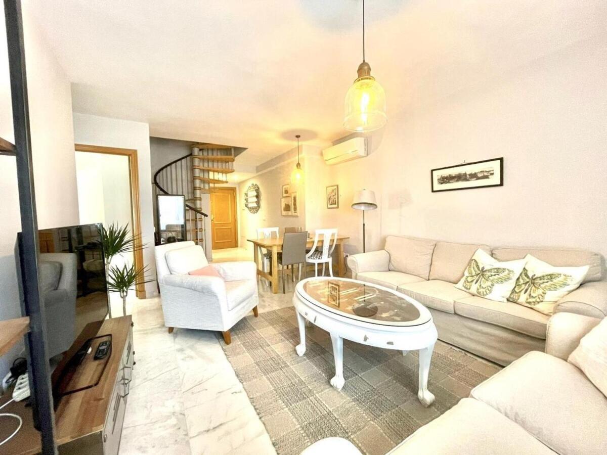 Calu Homes Duplex Cerca Playa De Huelin Málaga Eksteriør billede